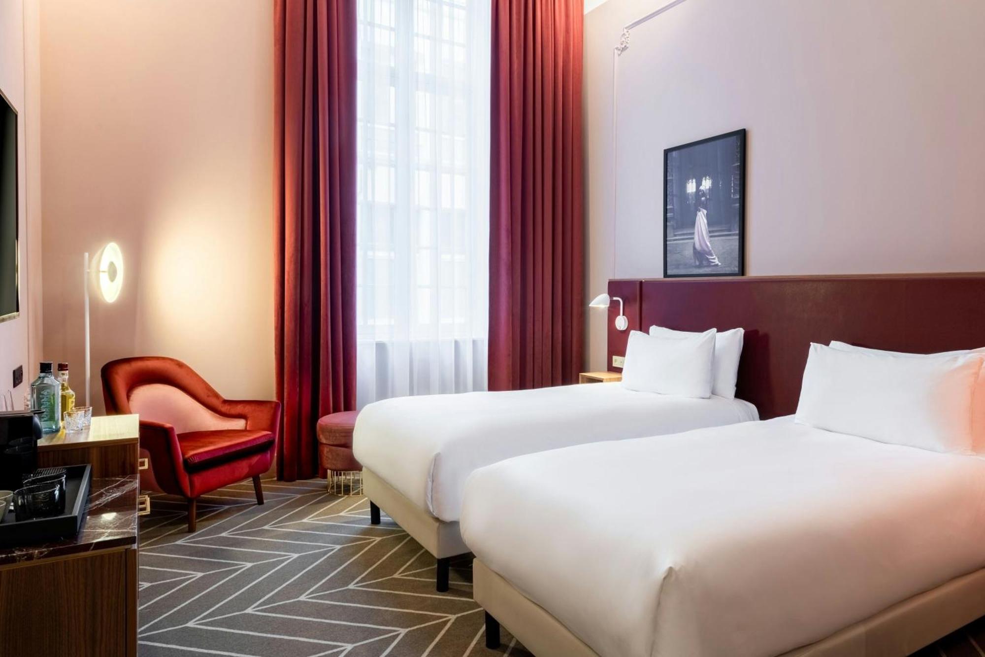 Sapphire House Antwerp, Autograph Collection By Marriott Ξενοδοχείο Εξωτερικό φωτογραφία A room at the hotel