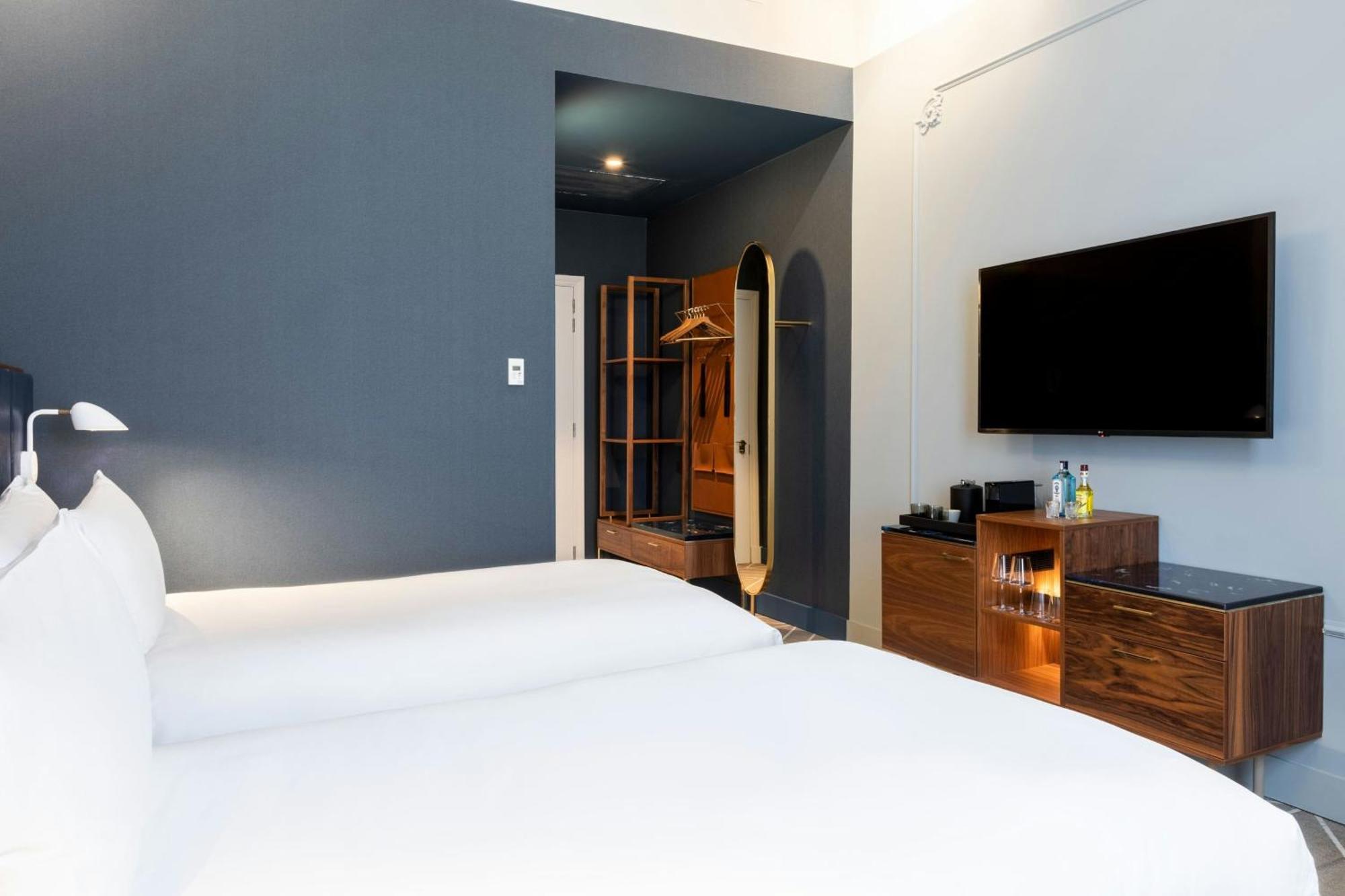 Sapphire House Antwerp, Autograph Collection By Marriott Ξενοδοχείο Εξωτερικό φωτογραφία A room at the hotel